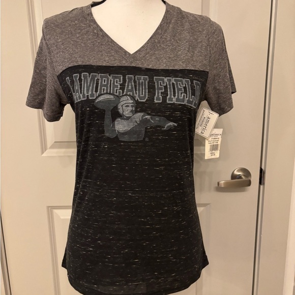 NWT Lambeau Field grey football NFL tee size S - Picture 2 of 10